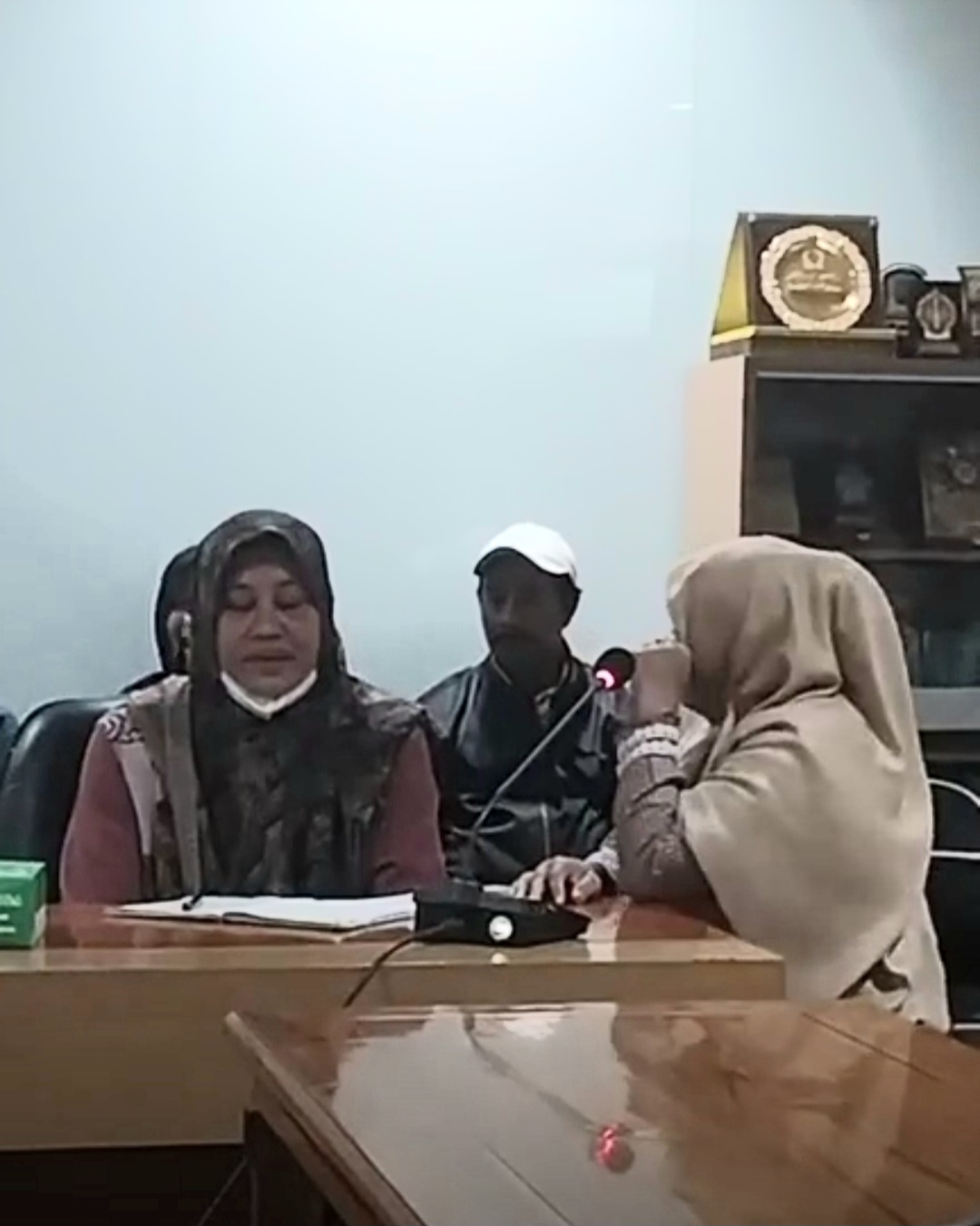 Tak Kunjung Diangkat Jadi PPPK, Guru Honorer Nangis ke DPRD NTB