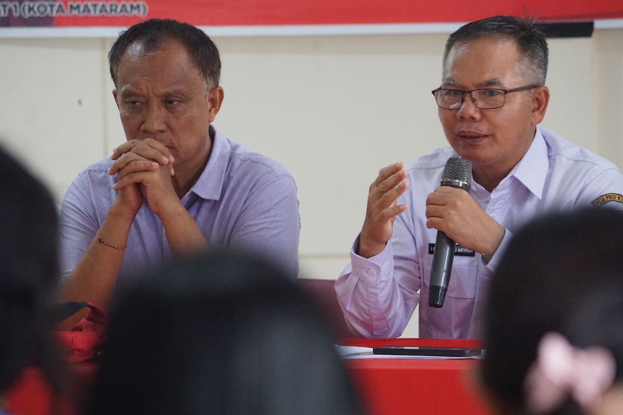 Disnakertrans & Anggota DPRD NTB sosialisasikan Ranperda Perlindungan PMI