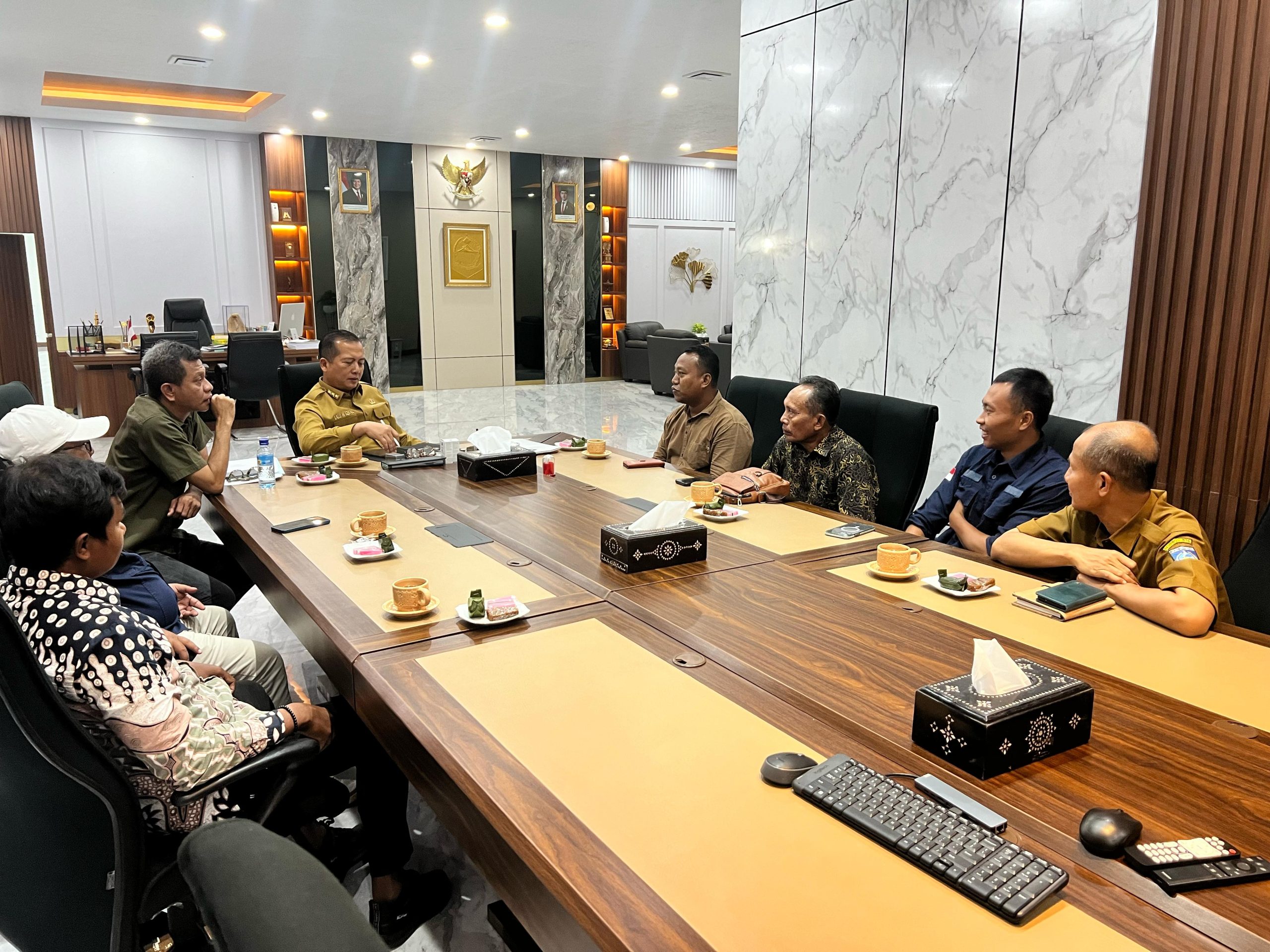 Asosiasi Ternak Curhat Tata Kelola Sapi ke Gubernur Iqbal