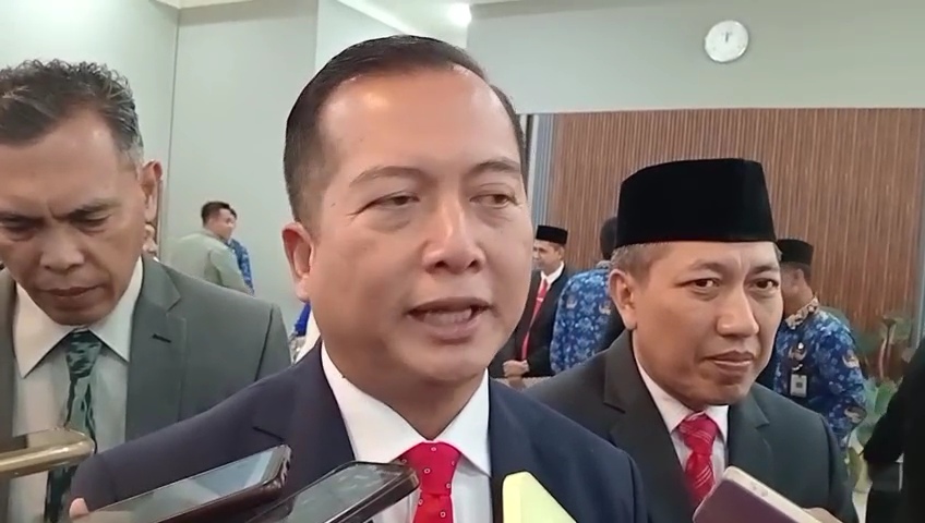 Terlalu Berisik !!! Gubernur NTB Lalu Iqbal Pilih Tak Lantik Kakak Kandungnya Jadi Inspektur Inspektorat NTB