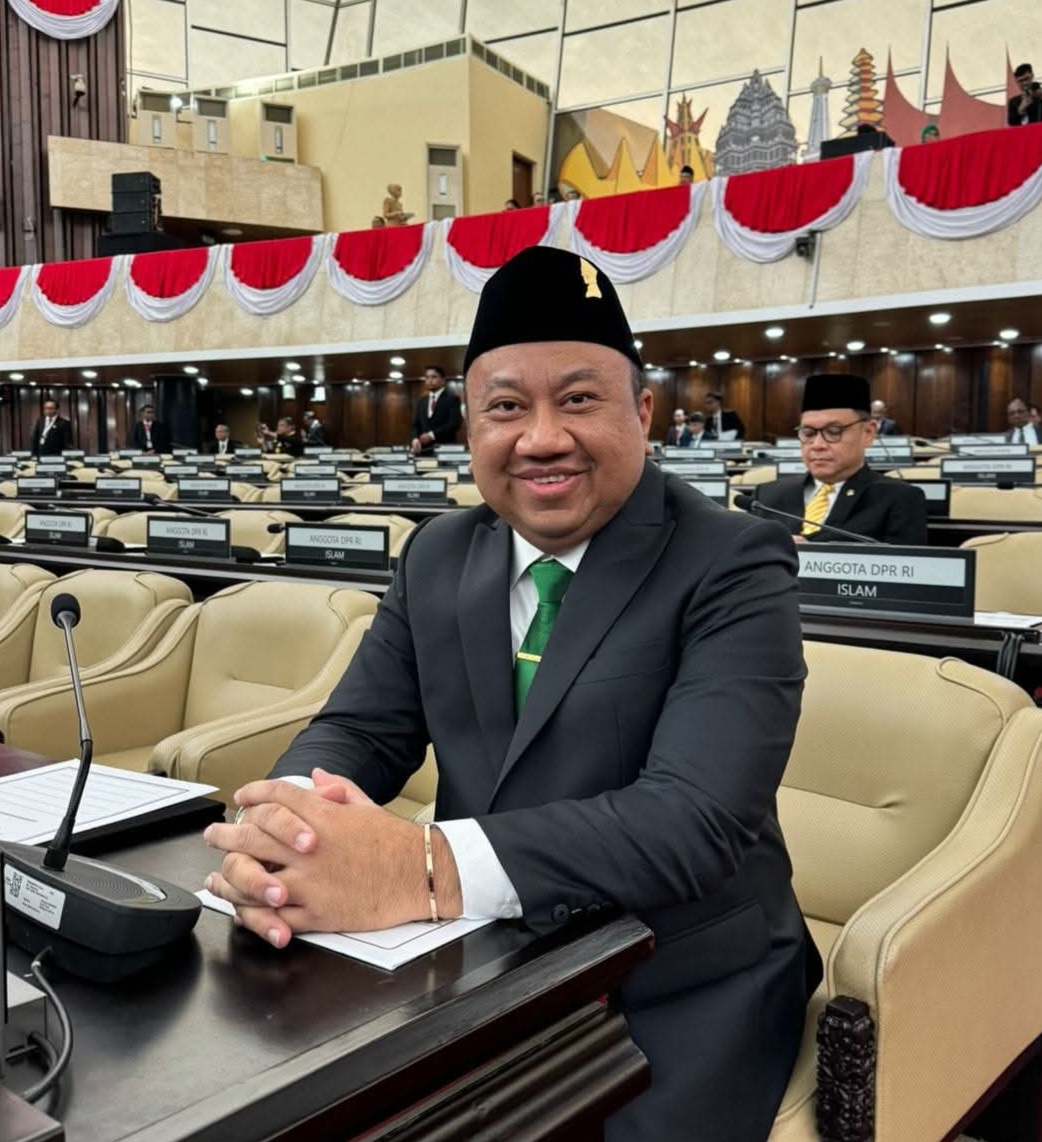Hari Pahlawan 2025, Waka Komisi X DPR Miq Ari Ajak Generasi Muda Jadi Hero Zaman Now