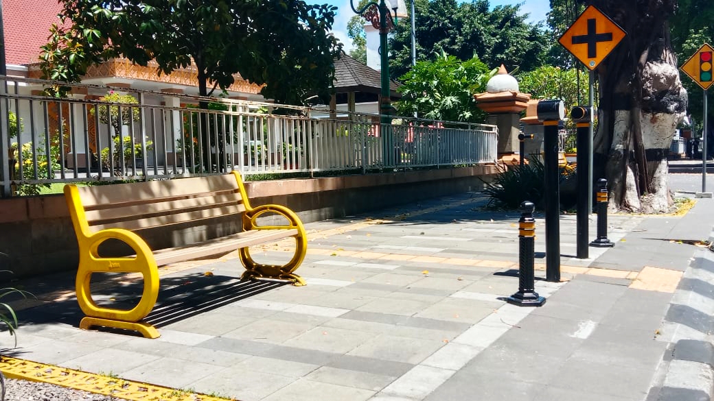 Bangku Trotoar Jalan Pejanggik Picu Keresahan, DPRD Mataram Soroti Salah Arah Perencanaan