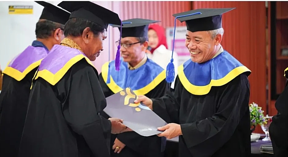Dari Yasin hingga Senam Sehat, Perjalanan Belajar Lansia “Memori” Berbuah Wisuda