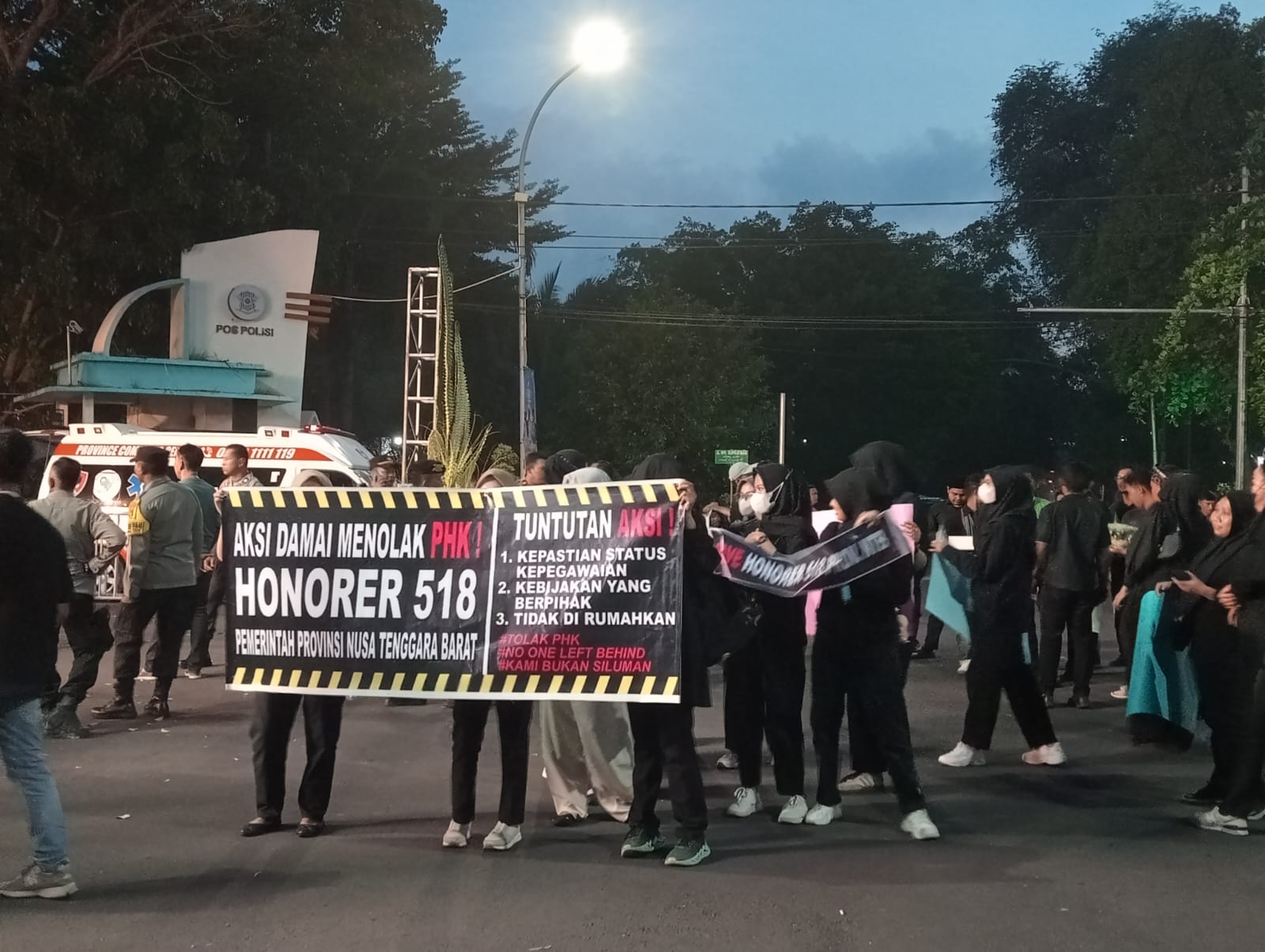 Gubernur NTB Janjikan Uang Tali Asih Bagi 518 Honorer Kena PHK