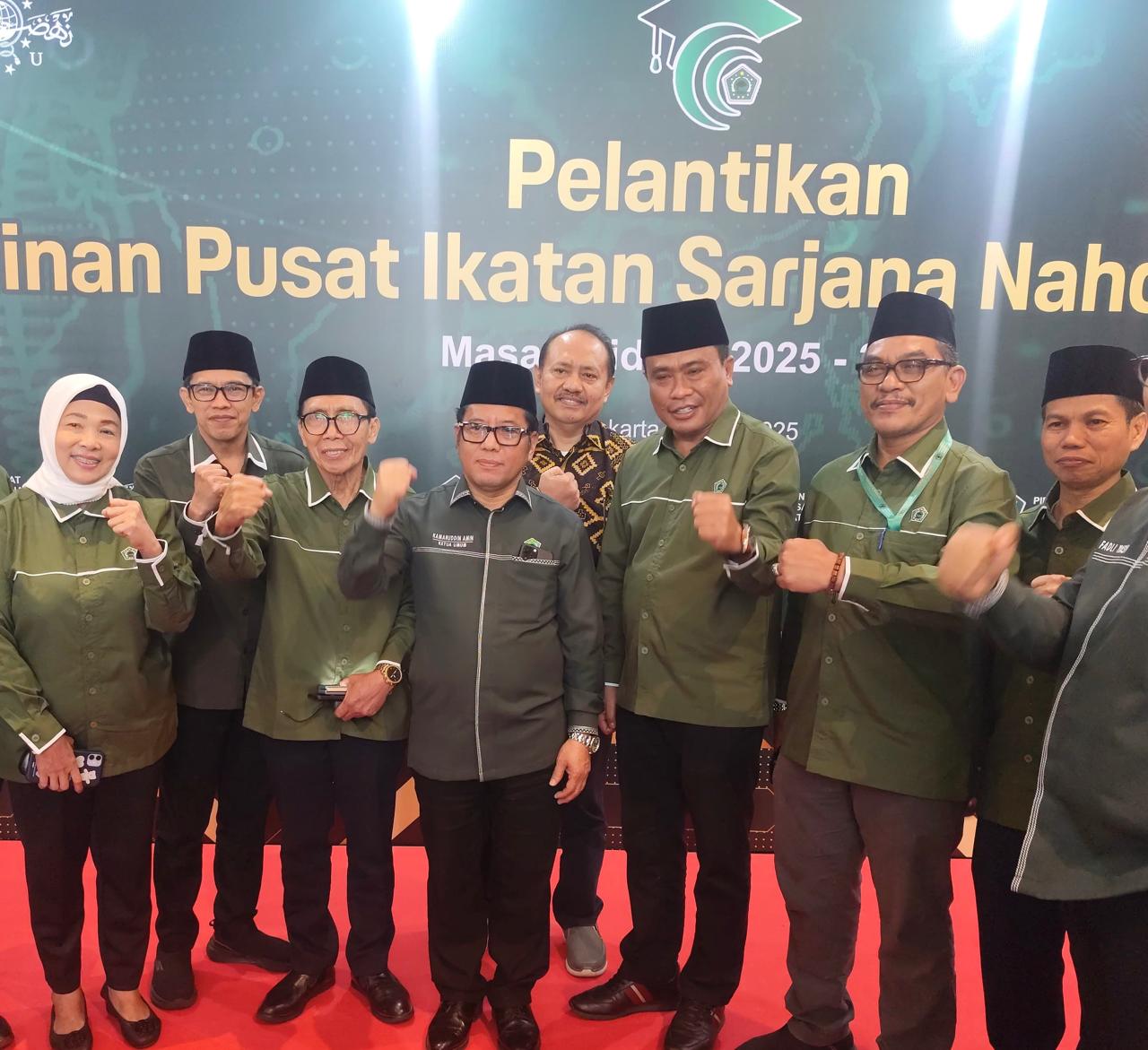 Zamroni Azizi Didaulat Nakhodai ISNU NTB