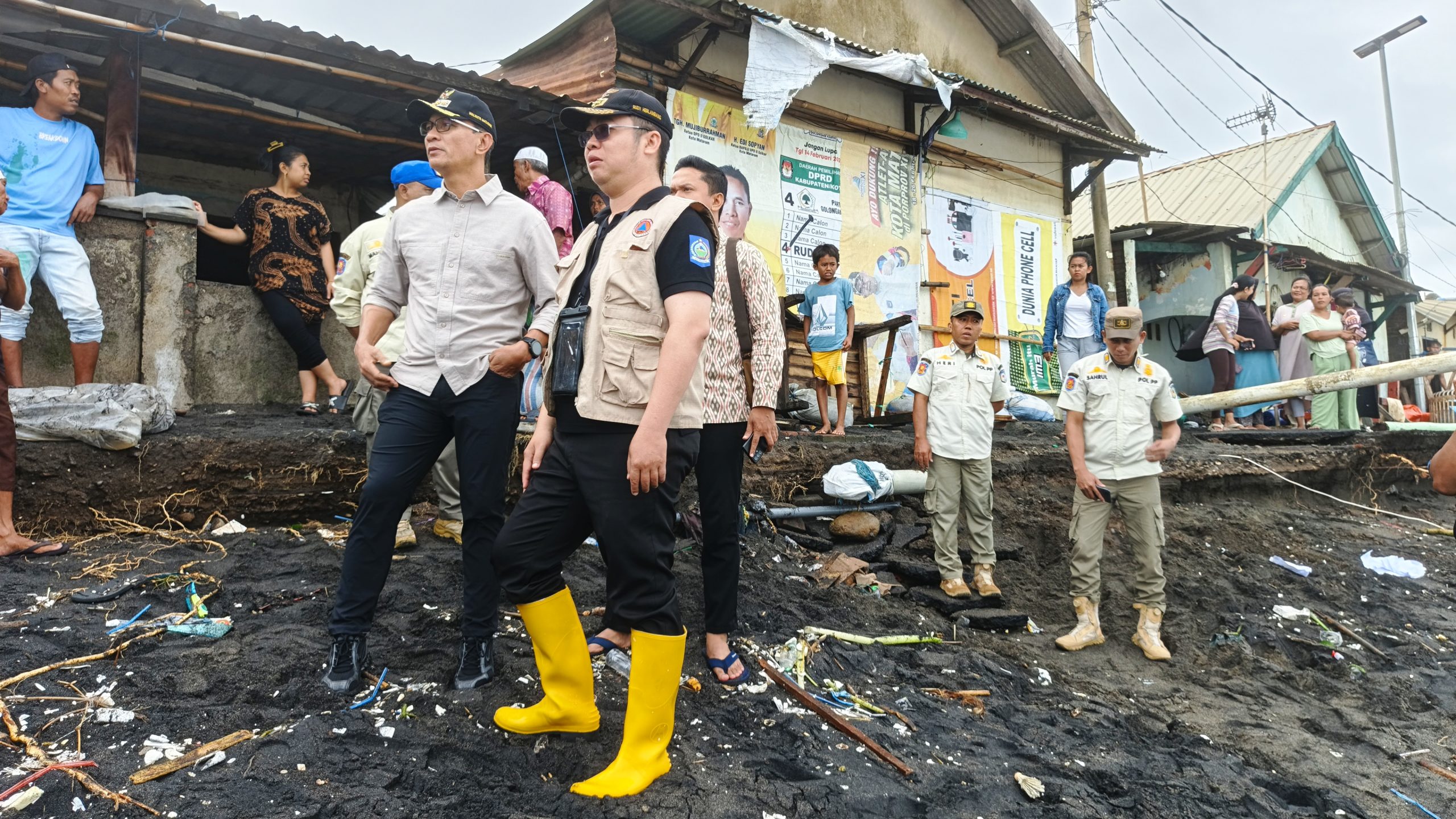 Pasca Terjangan Ombak di Ampenan, Mohan Roliskana Turun Langsung Siapkan Penanganan Darurat