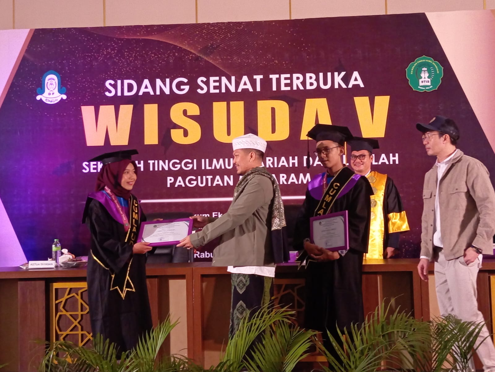 STIS Darul Falah Pagutan Mataram Gelar Wisuda ke-V, Siap Bertransformasi Menjadi Institut