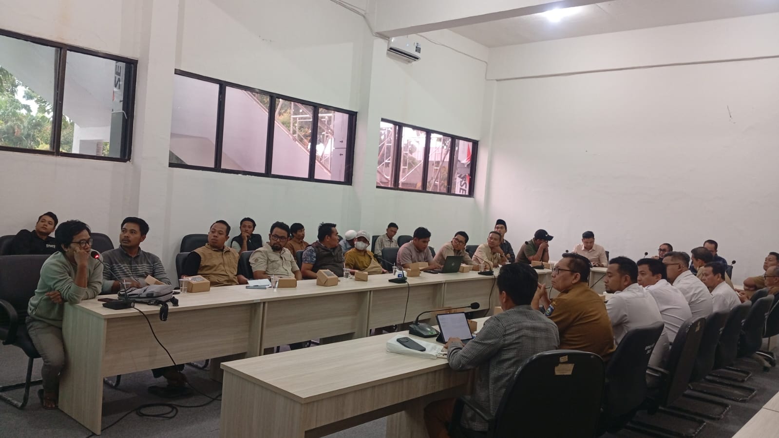 Warga Audiensi ke DPRD NTB, Desak BBWS Perbaiki Dam Pengga-Sungai Kending Sampi