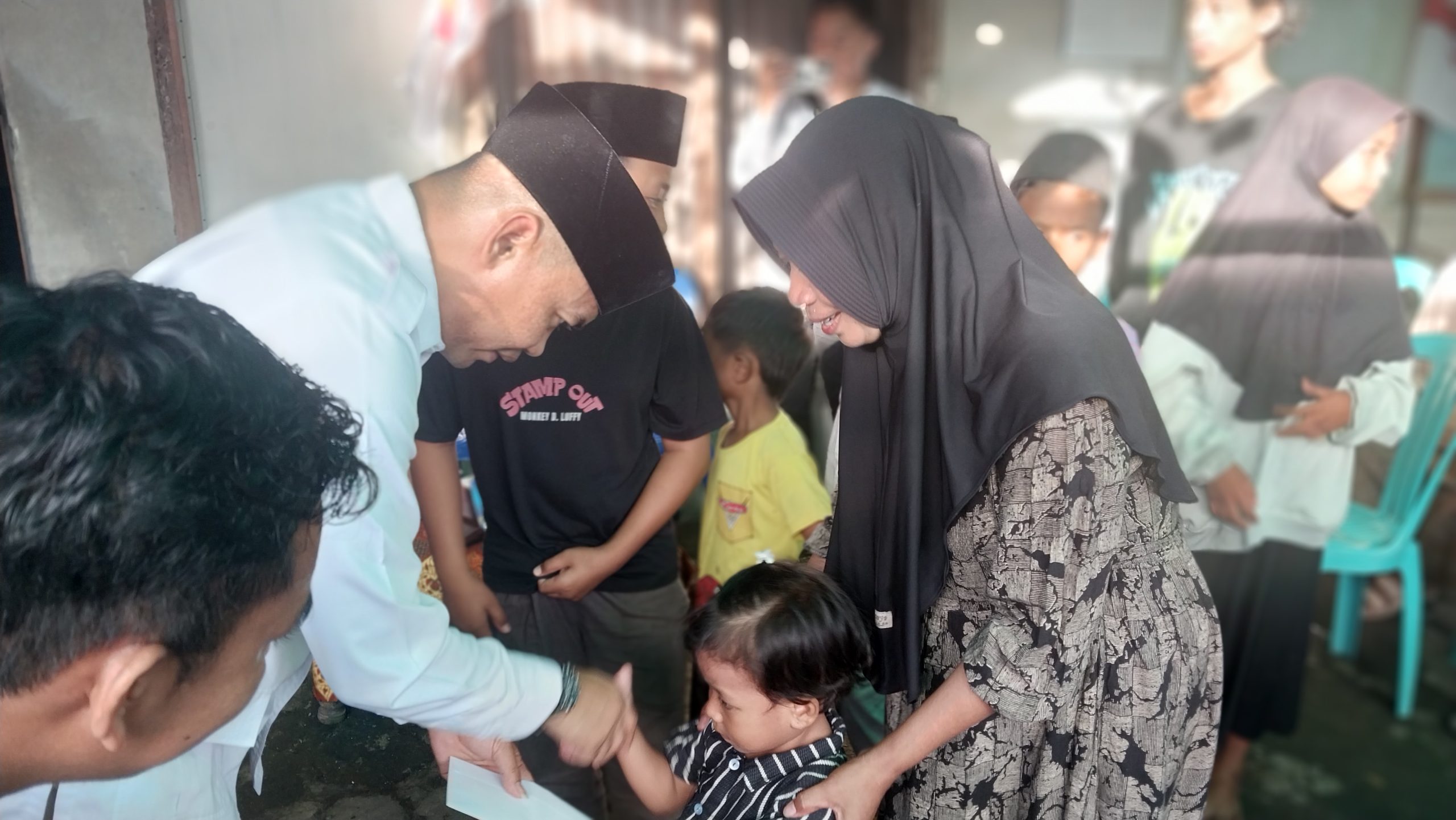 Partai Gerindra Berdampak, LWJ Serahkan Bantuan Sembako dan Santunan Anak Yatim