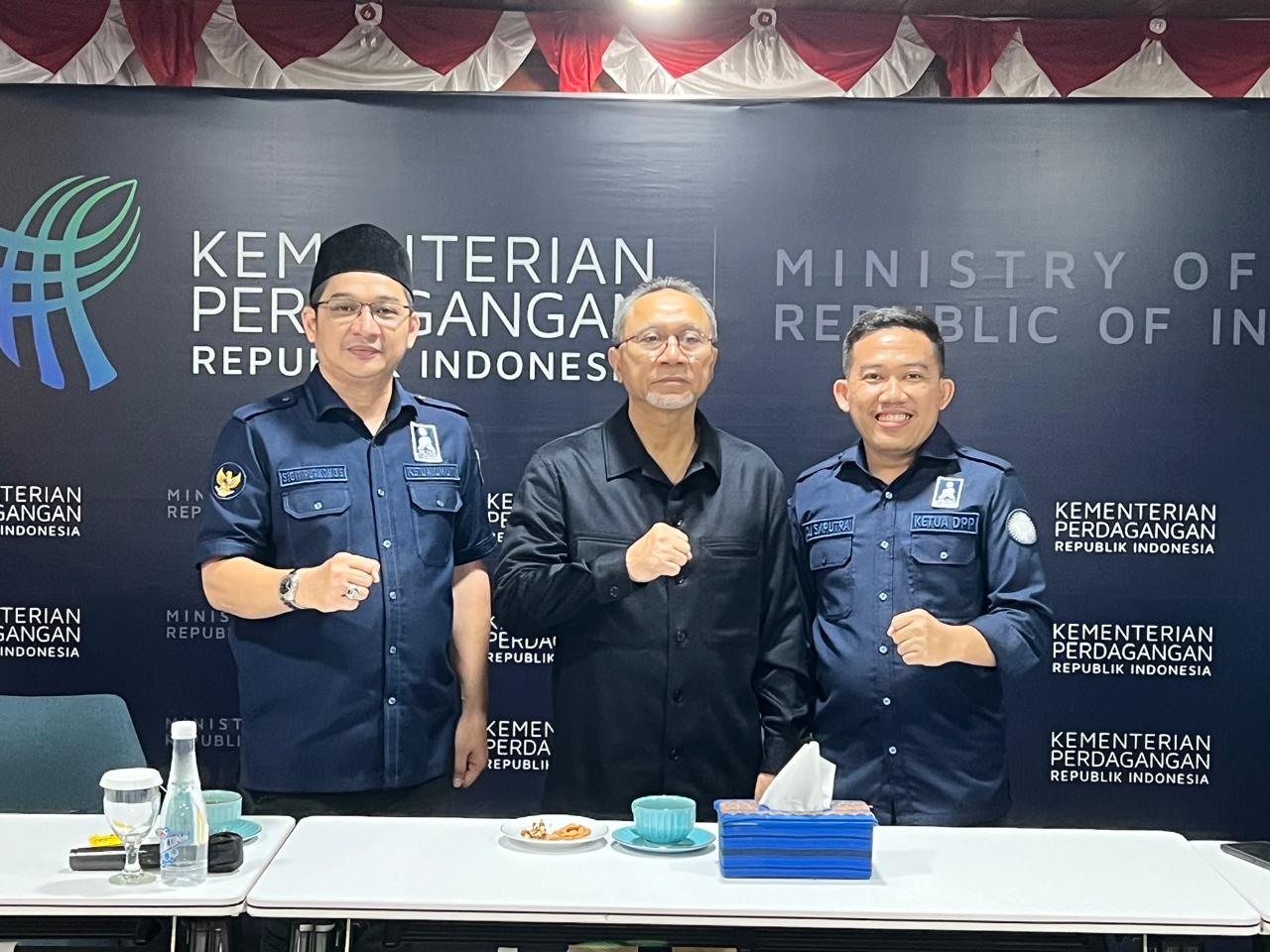 Zulhas Tunjuk Dwi Jaya Saputra Nakhodai PAN Kota Mataram