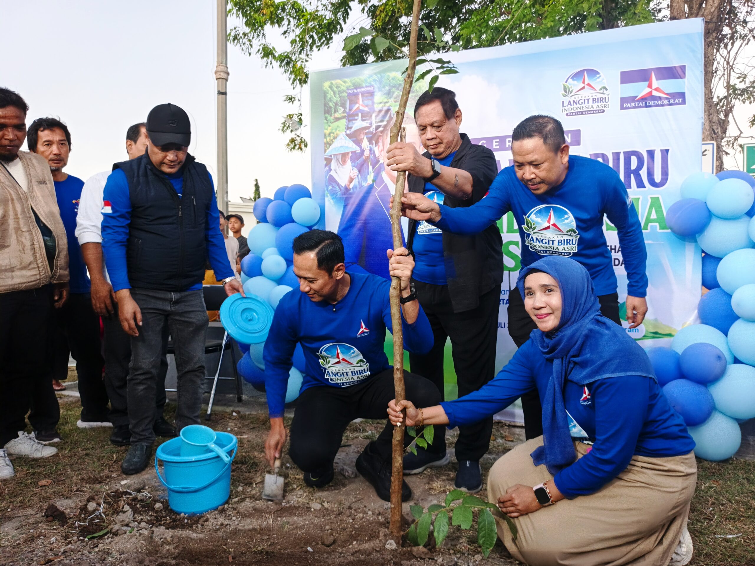 Hadiri Gerakan Langit Biru di Ampenan, AHY Ajak Semua Kalangan Peduli Lingkungan