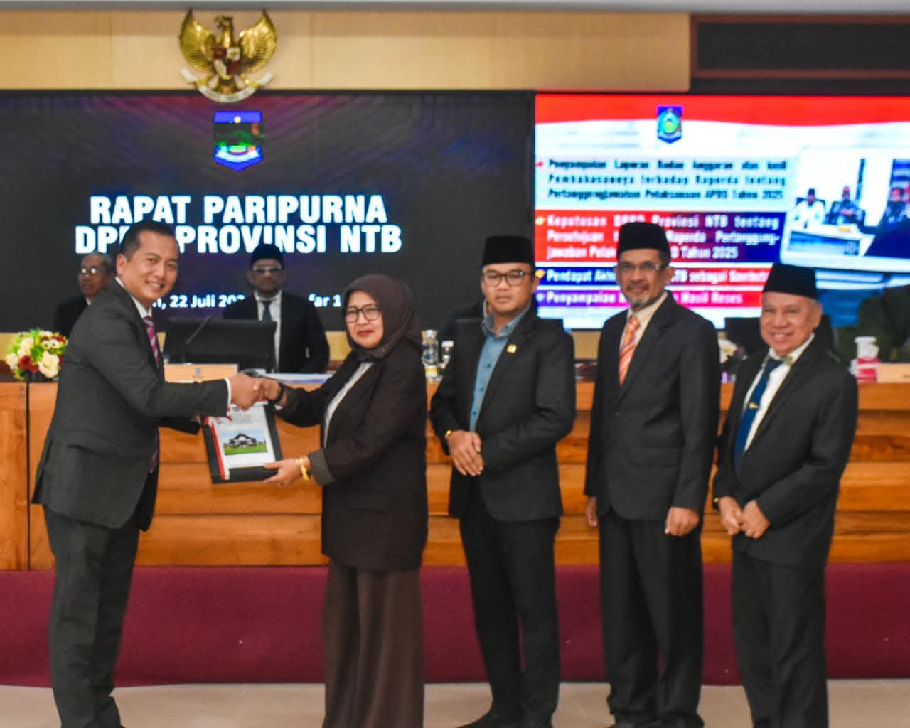 DPRD NTB Setujui LKPJ APBD 2025, Silva Rp431,02 Milyar Masih Jadi Catatan
