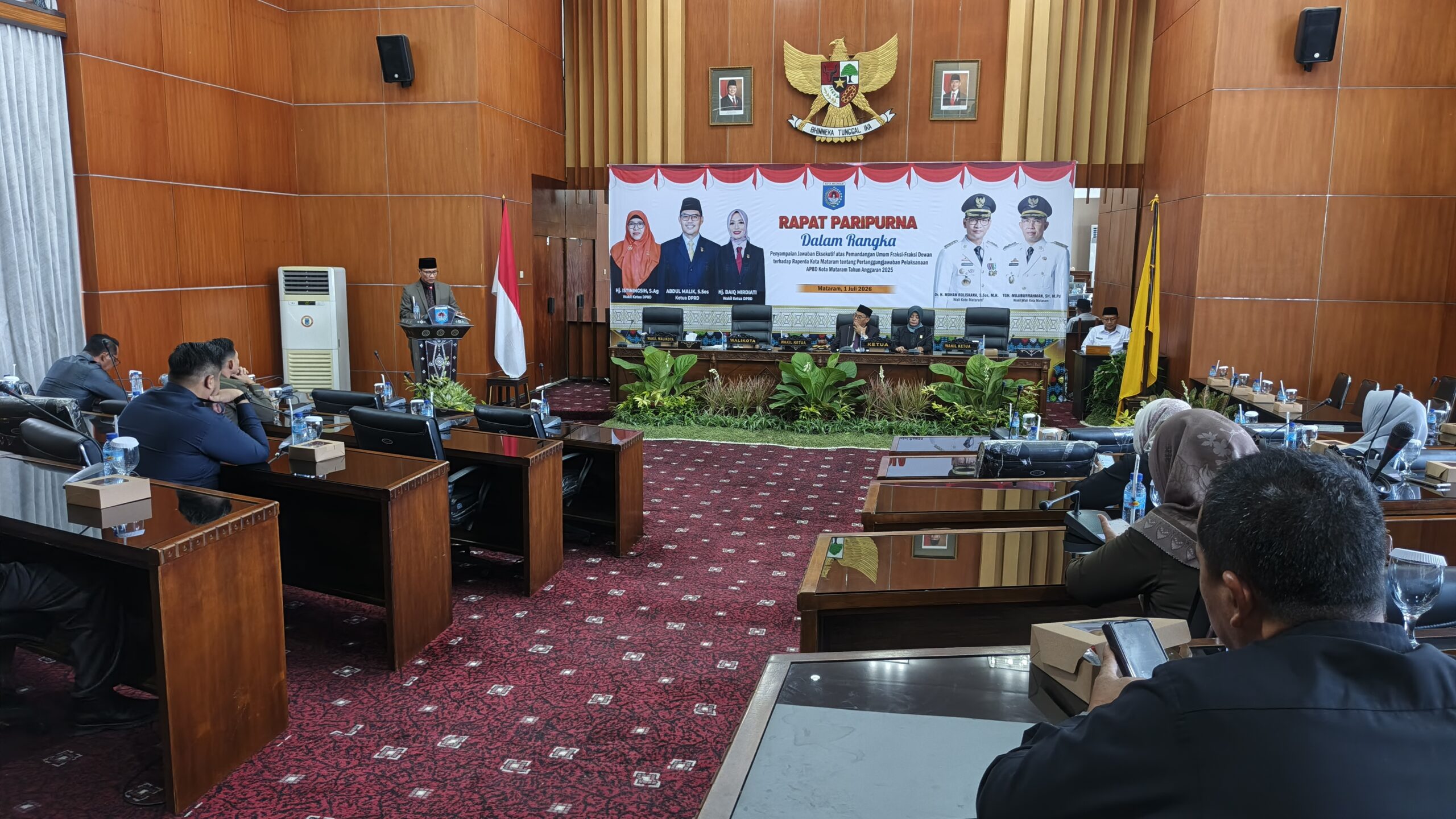Jawab Fraksi-fraksi DPRD, Pemkot Mataram Beberkan Strategi Tingkatkan PAD hingga Tuntaskan Temuan BPK